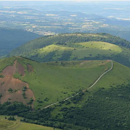 Appartement Au Pied Des Pistes Avec Balcon Plein Sud - Fr-1-814-12 *
