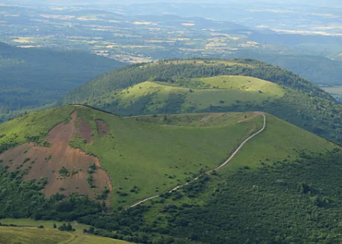 Appartement Au Pied Des Pistes Avec Balcon Plein Sud - Fr-1-814-12 *